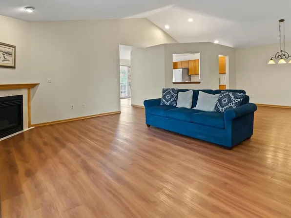 6245 South Creekside DRIVE #18, Cudahy, WI 53110