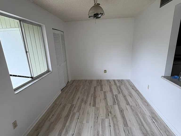 593 Fairways Cir #A — Photo 6
