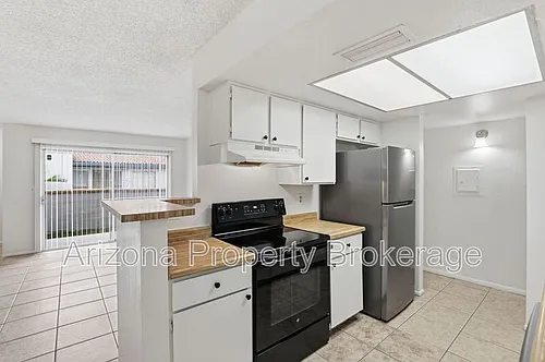 4608 W Maryland Ave Photo 1