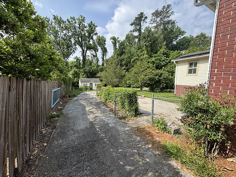 726 Wisteria Dr — Photo 56