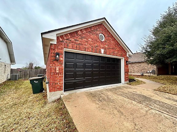2nd image of 5019 Barlow Dr
