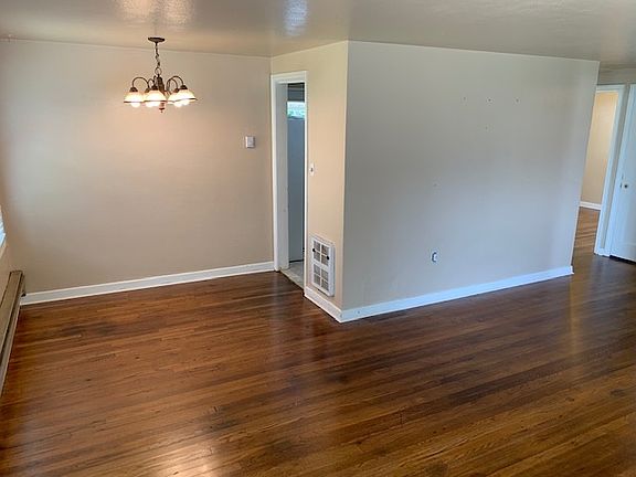 5th image of 2624 W Broad Ave