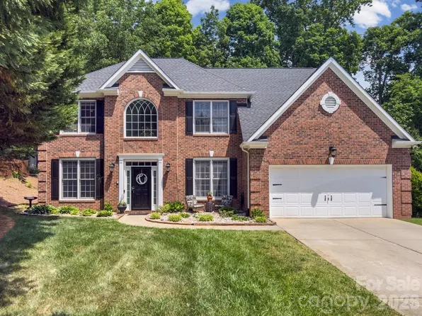 7715 Saddle Trail Ln, Charlotte, NC 28269