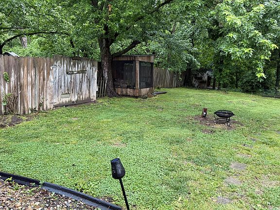 3rd image of 140 N Lincoln Ave