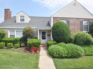 283 Princeton Rd, Rockville Centre, NY 11570