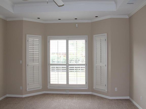 4th image of 4505 Salerno Cir