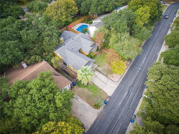 3rd image of 1605 Garnaas Dr