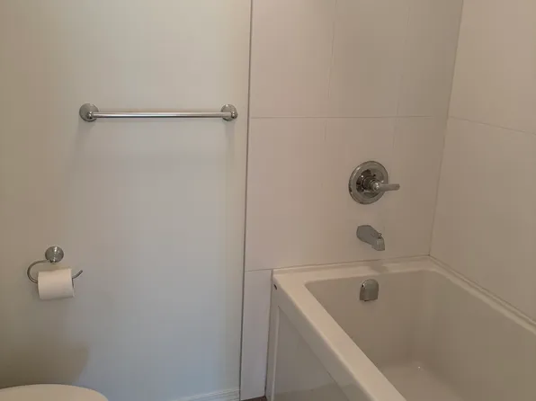 2915 Glen Dr #306, Coquitlam, BC V3B 7H8