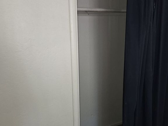 4th image of 1463 Glenwood Way