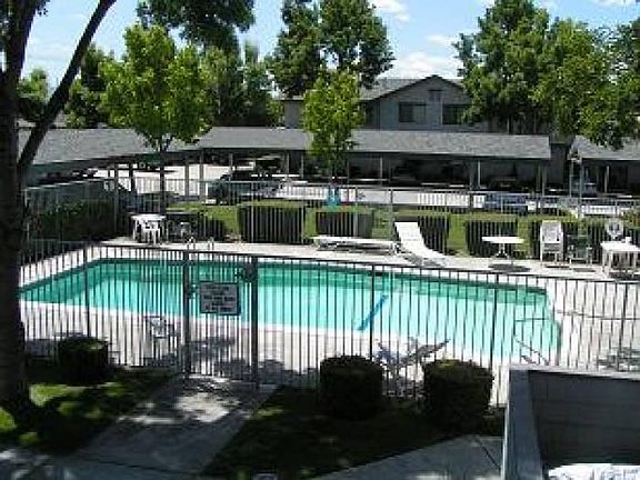 2nd image of 425 Junction Ave APT 107