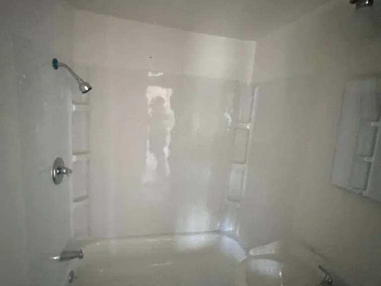 2417 W Jolly Rd — Photo 12