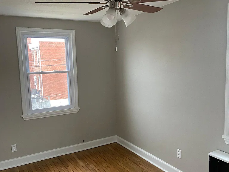 1216 Pine Heights Ave — Photo 2