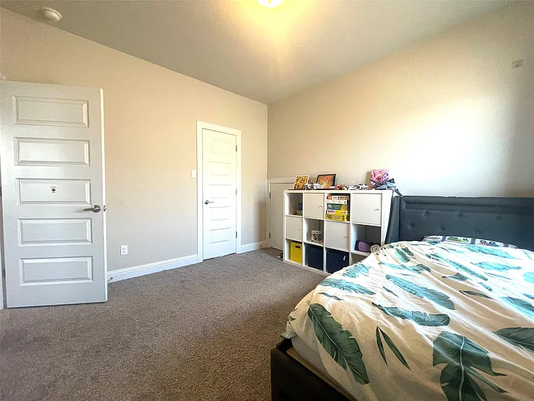 6829 Brindisi Pl — Photo 27