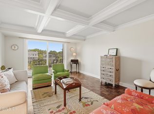 630 Steamboat Rd #3-E, Greenwich, CT 06830