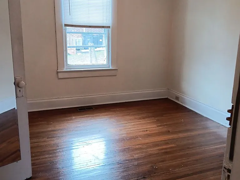109 Observatory Ave — Photo 4