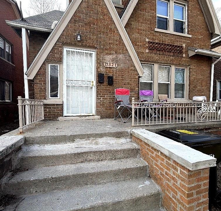 1st image of 15321 Sorrento St