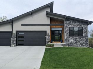 20001 R St, Omaha, NE 68135