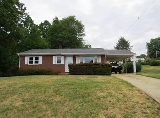 105 Crescent St, Martinsville, VA 24112