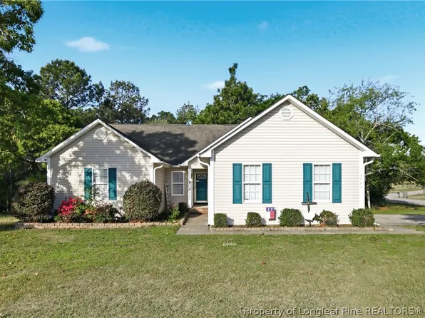 3920 Dickens Ave, Hope Mills, NC 28348