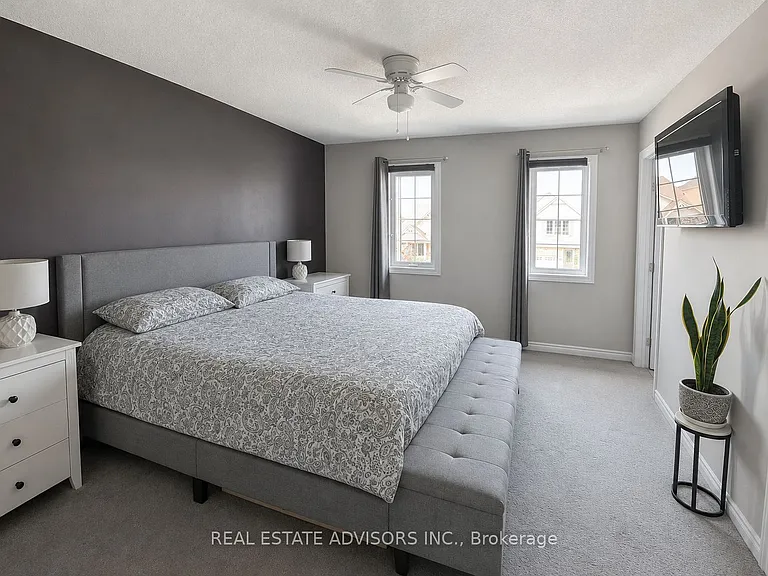 1364 Caen Ave — Photo 16