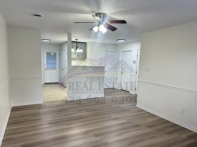 Updated 2BD/1BA Apartment — Photo 4