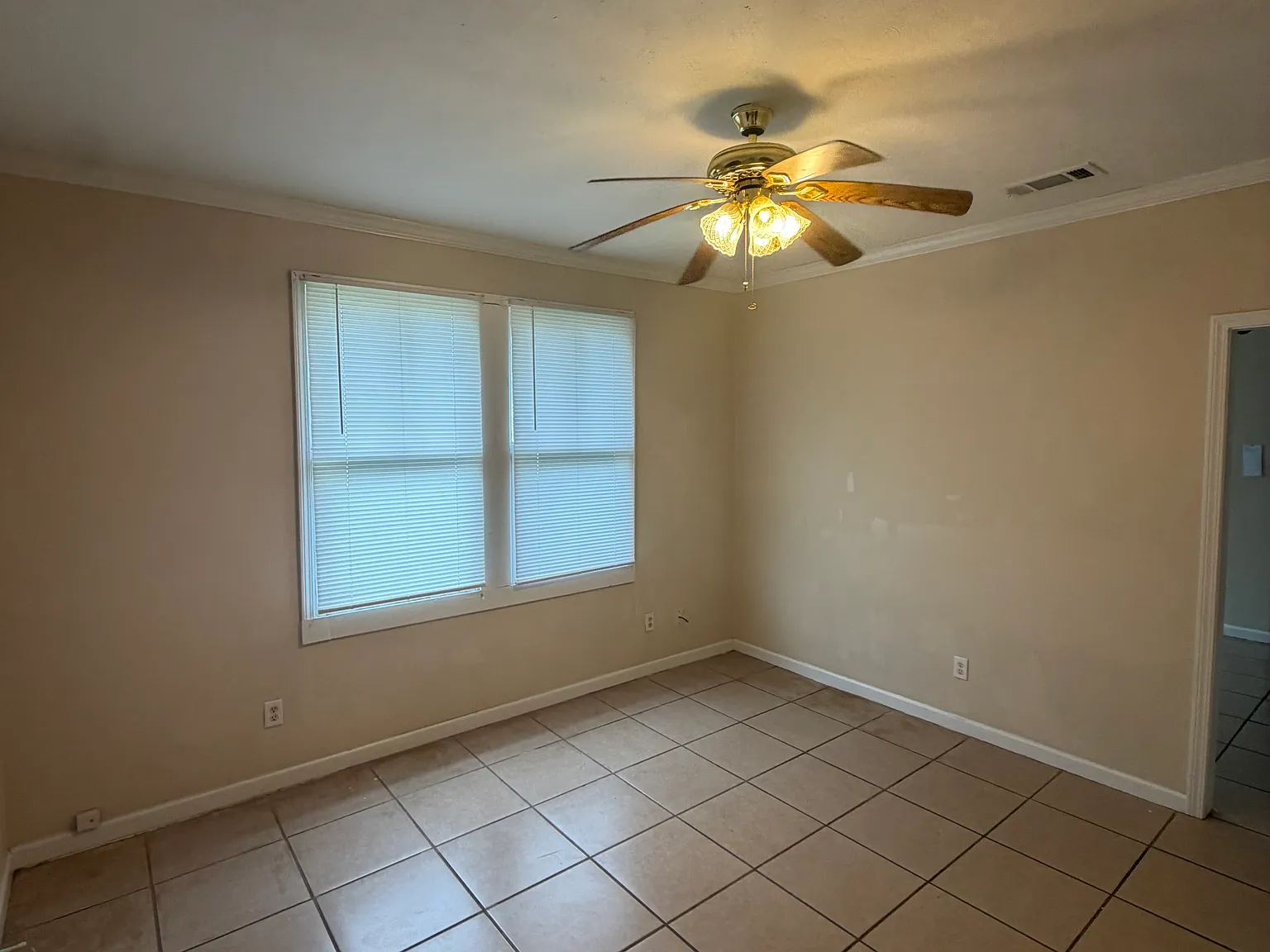 2 bed, $1,225 — Photo 3