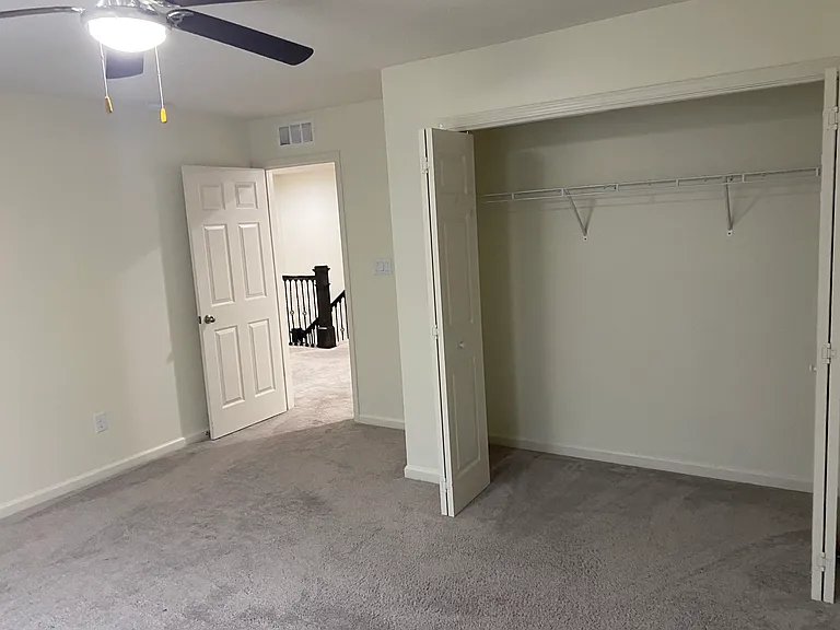 2630 Sheek Rd — Photo 16
