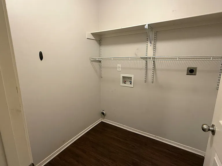 4704 Judes Park — Photo 3