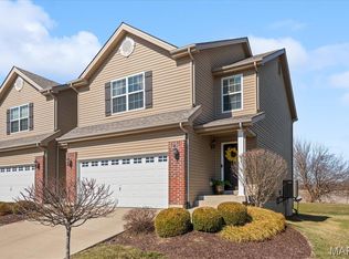 824 Harbor Woods Dr, Fairview Heights, IL 62208