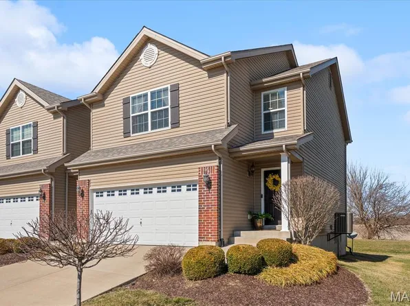 824 Harbor Woods Dr, Fairview Heights, IL 62208