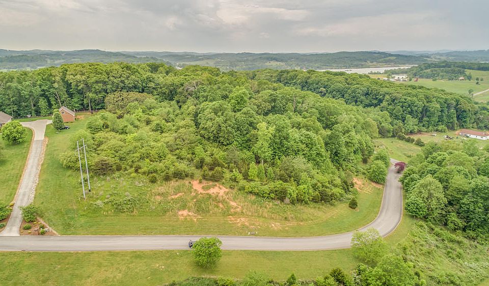 1st image of 140 Vineyard Cove Dr