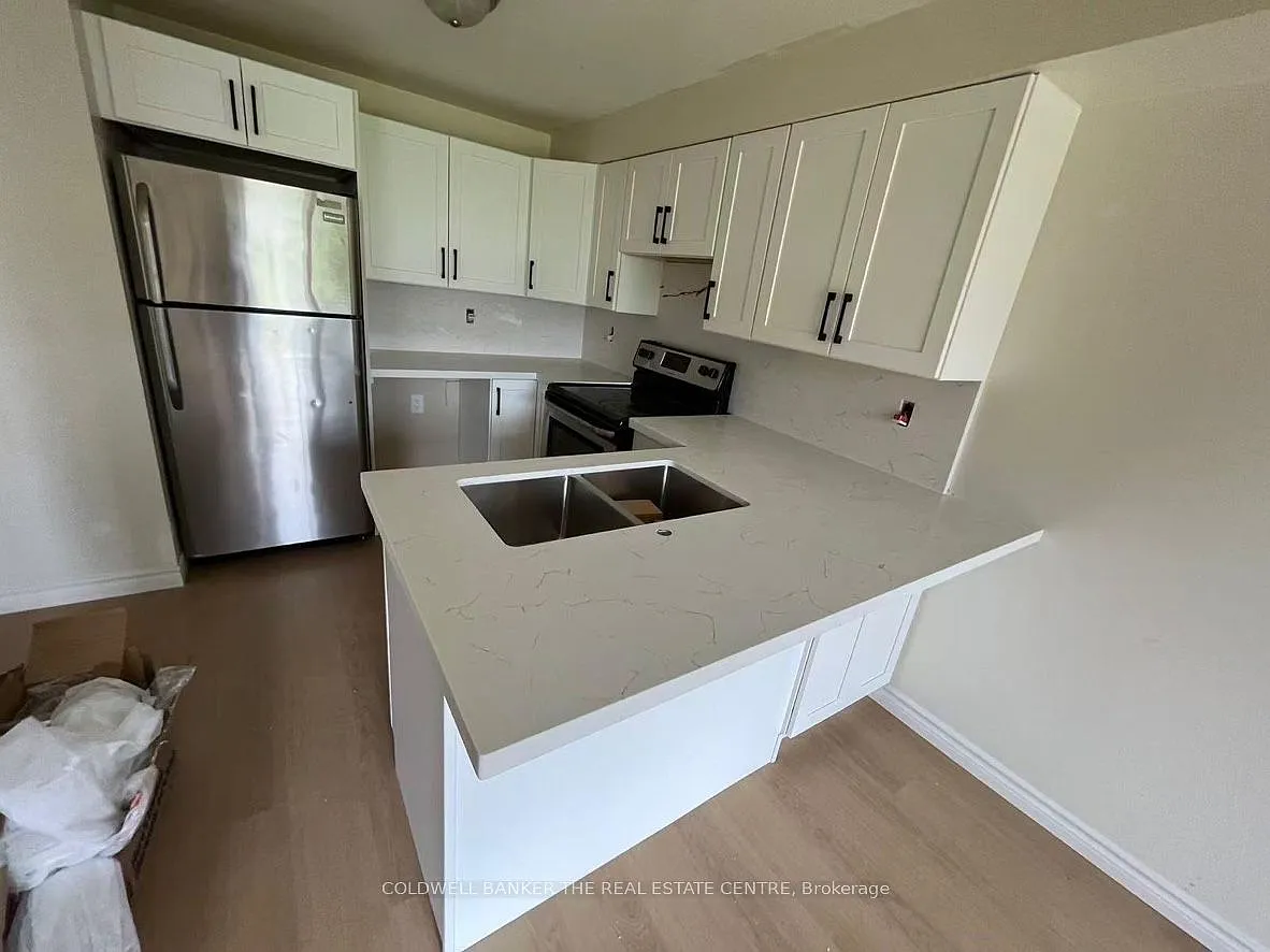 3 bed, $2,495 — Photo 3