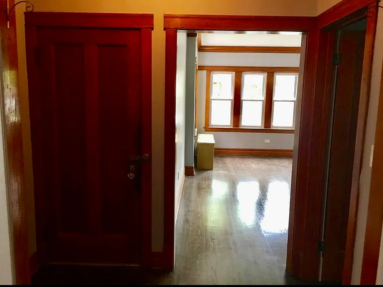 3355 N Harding Ave #1 — Photo 7