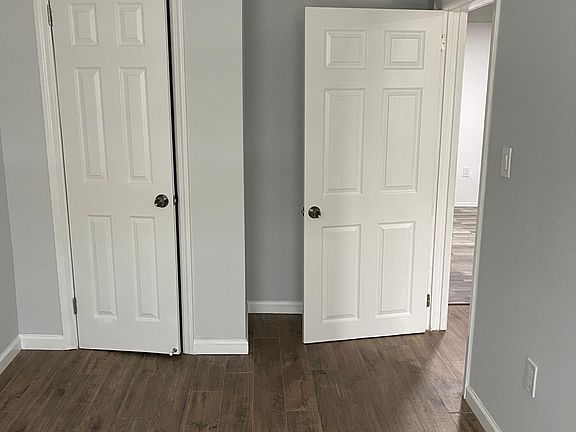 5th image of 252 Edwards Pl #B