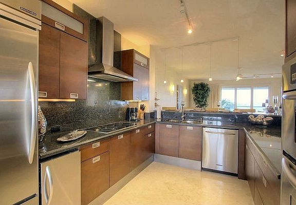 Madern Kitchen - Granite Countertops