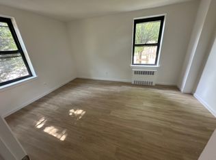 216-12 77th Ave #4N, Oakland Gardens, NY 11364