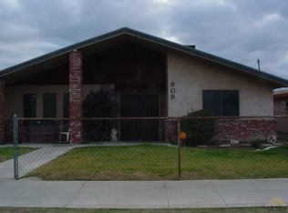 909 E 18th St, Bakersfield, CA 93305