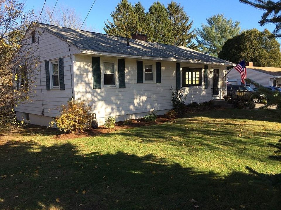 1st image of 10 Folly Hill Dr