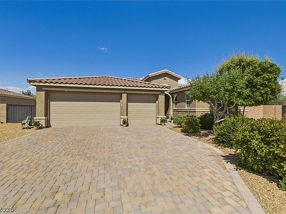 2nd image of 4700 Suntree Ct