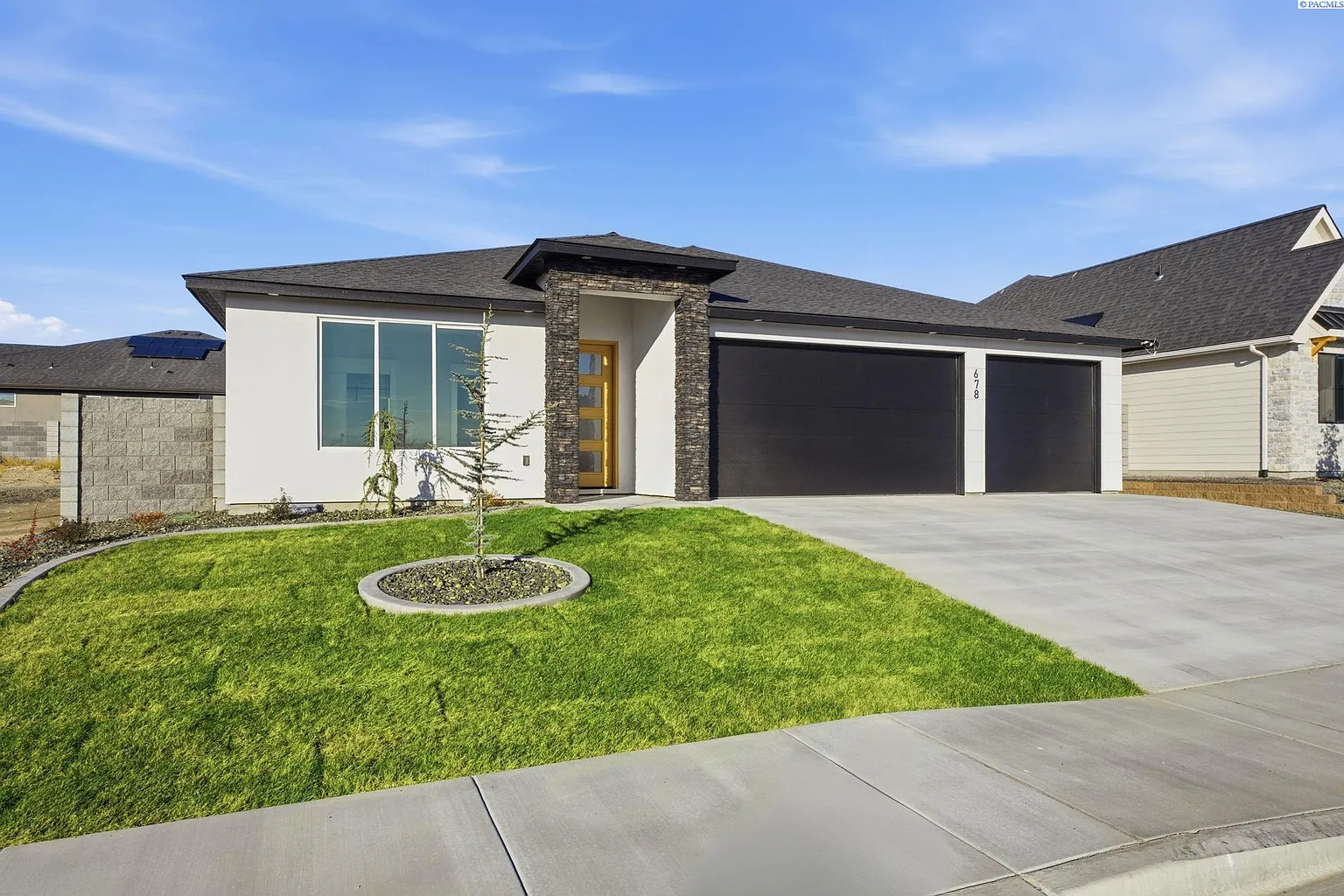 678 Cortona Way photo 1