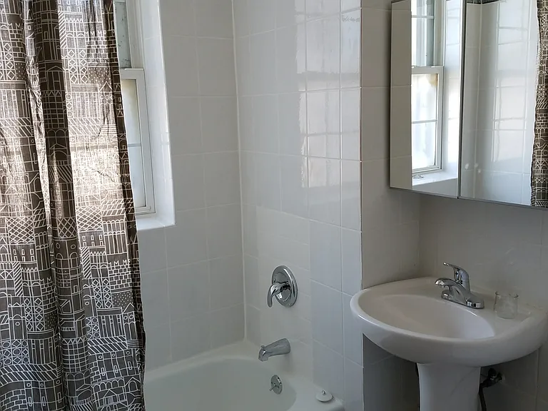 4505 N Spaulding Ave #3 — Photo 4