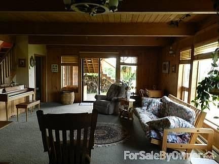 2nd image of 2463 Green Acres Dr