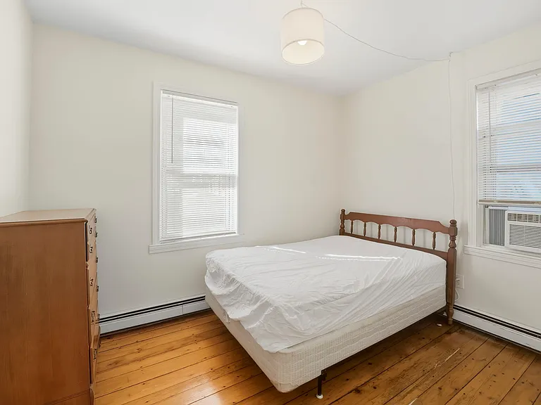 57 Preston St #1R — Photo 10