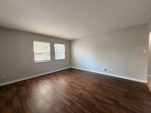 4th image of 810-811 Howard Ave #811-1W