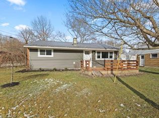 1552 Grandview Rd, Lake Milton, OH 44429