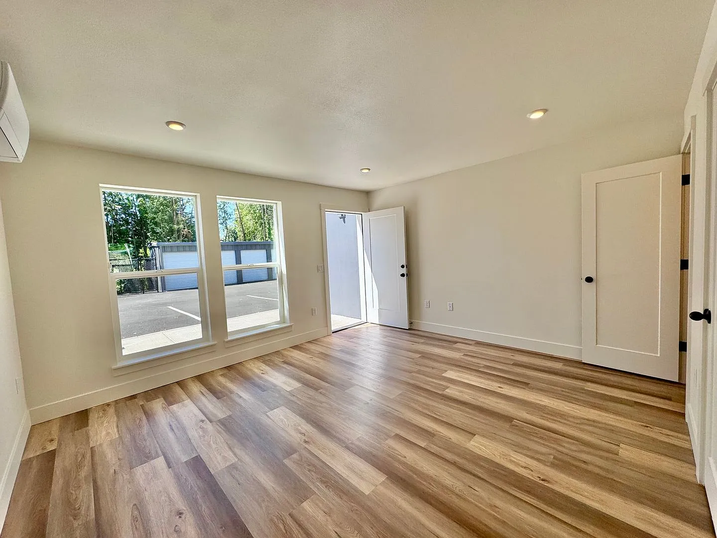 First Months Rent Free! New Construction, Beautiful, Townhomes! 2 & 3 Bedrm Units Available — Photo 4