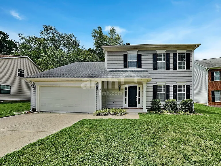 12719 Diamond Dr — Photo 1
