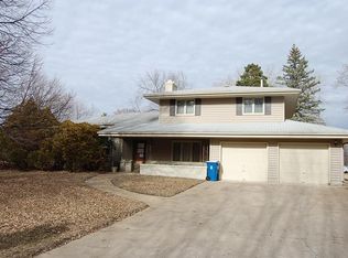 4909 Barbara Dr, Minnetonka, MN 55343