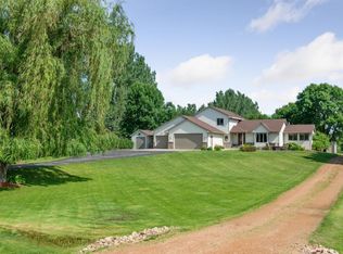 940 Bluebill Cir, Shakopee, MN 55379