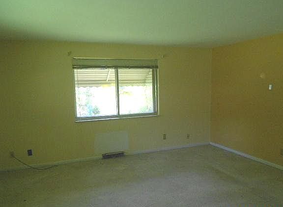 3rd image of 7729 Harrington Ave